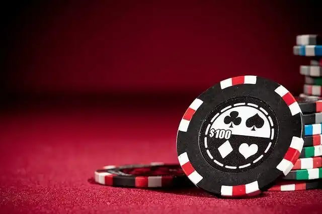 Antarmuka Lightning Baccarat sohototo menampilkan kartu dealer langsung dan opsi taruhan